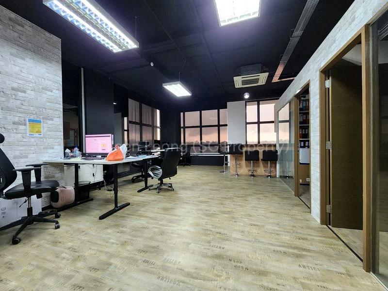 Light Industrial (B1) for Sale in  Midview City - Image 5